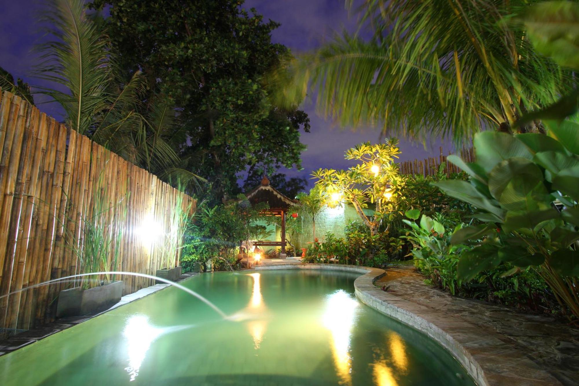 Reddoorz Near Stadion Kompyang Sujana Bali Denpasar  Exterior photo